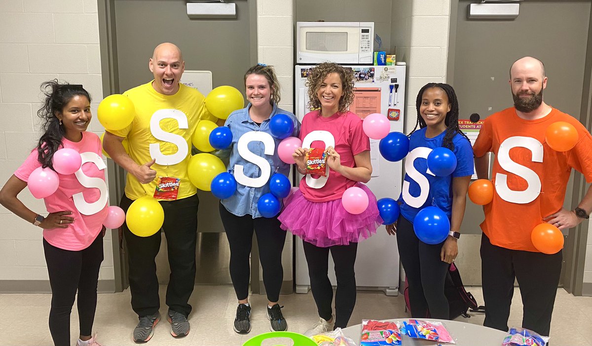Happy Halloween 🎃 *Skittles 🌈 <a href="/CoachKass/">V</a> @burnett_stacy <a href="/Misshildred/">Ms Hildred</a>