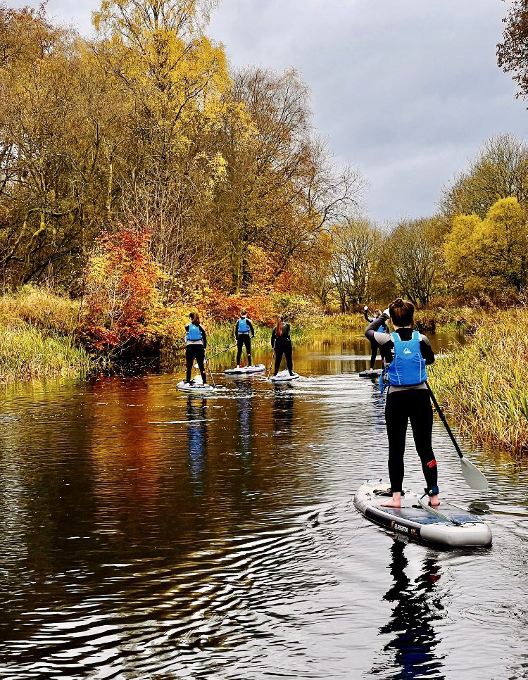 Great few days spent with @CentralScotlan4 where we learnt new kayaking skills showing us the importance of teamwork while also beginning to feel more confident paddle boarding 🌊🏄‍♀️ #OTplacement #EdNapier @FrapeKatieOT @FionaFrlOT @HearsumHollyOT