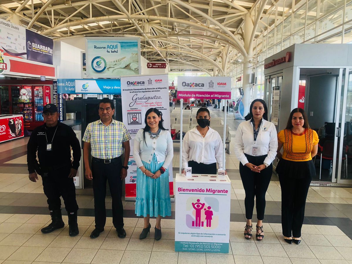 IAIMO_GobOax's tweet photo. Con motivo de la temporada de “Todos Santos”, el #IOAM pone en marcha el operativo Bienvenido Oaxaqueño y Oaxaqueña Migrante, con el cual se busca asegurar el ingreso, tránsito y salida de las y los oaxaqueños con estricto apego a sus derechos humanos.
@alejandromurat @AidaRuizG https://t.co/2F61dnD3qw