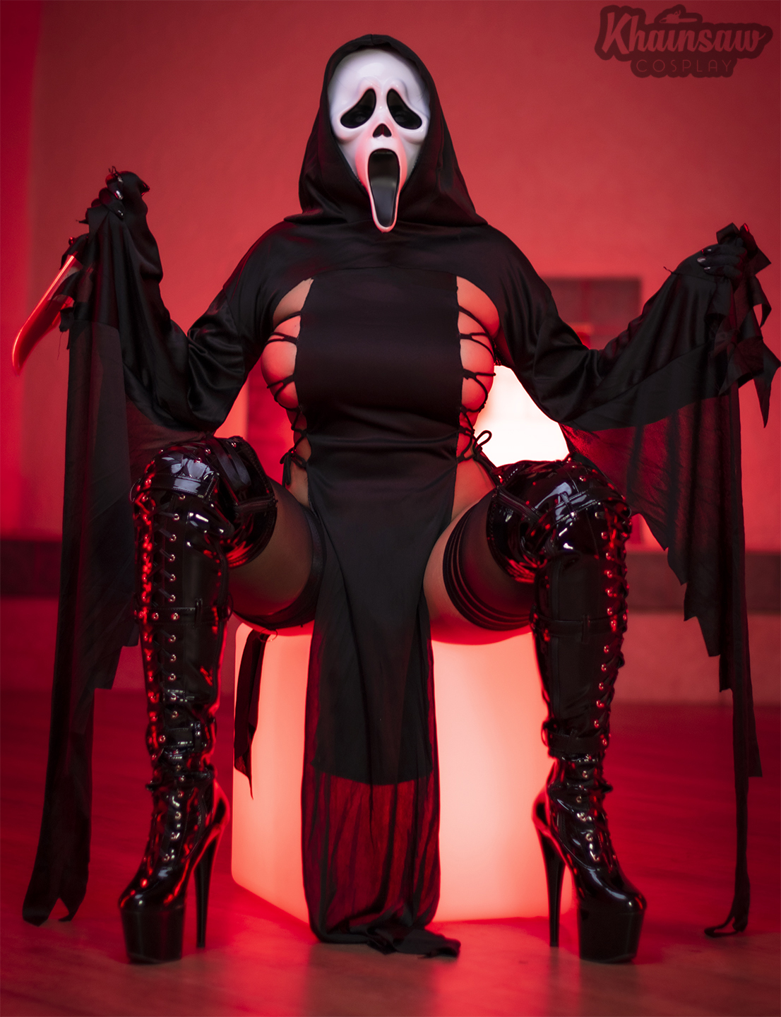 2 pic. HAPPY HALLOWEEN! https://t.co/h5G4bdgPcu