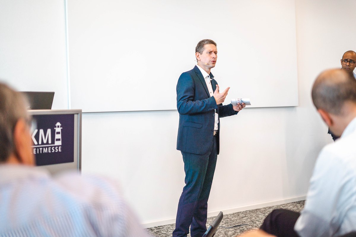 ... weiter geht es mit Einblicken zu einem der wichtigsten Events des Jahres, der #DKM2022.

Wir freuen uns sehr darüber, dass die fachlichen Vorträge viele Besucher:innen anlockten. Wir bedanken uns herzlich für Ihren Besuch und die Teilnahme an den Podiumsdiskussionen.