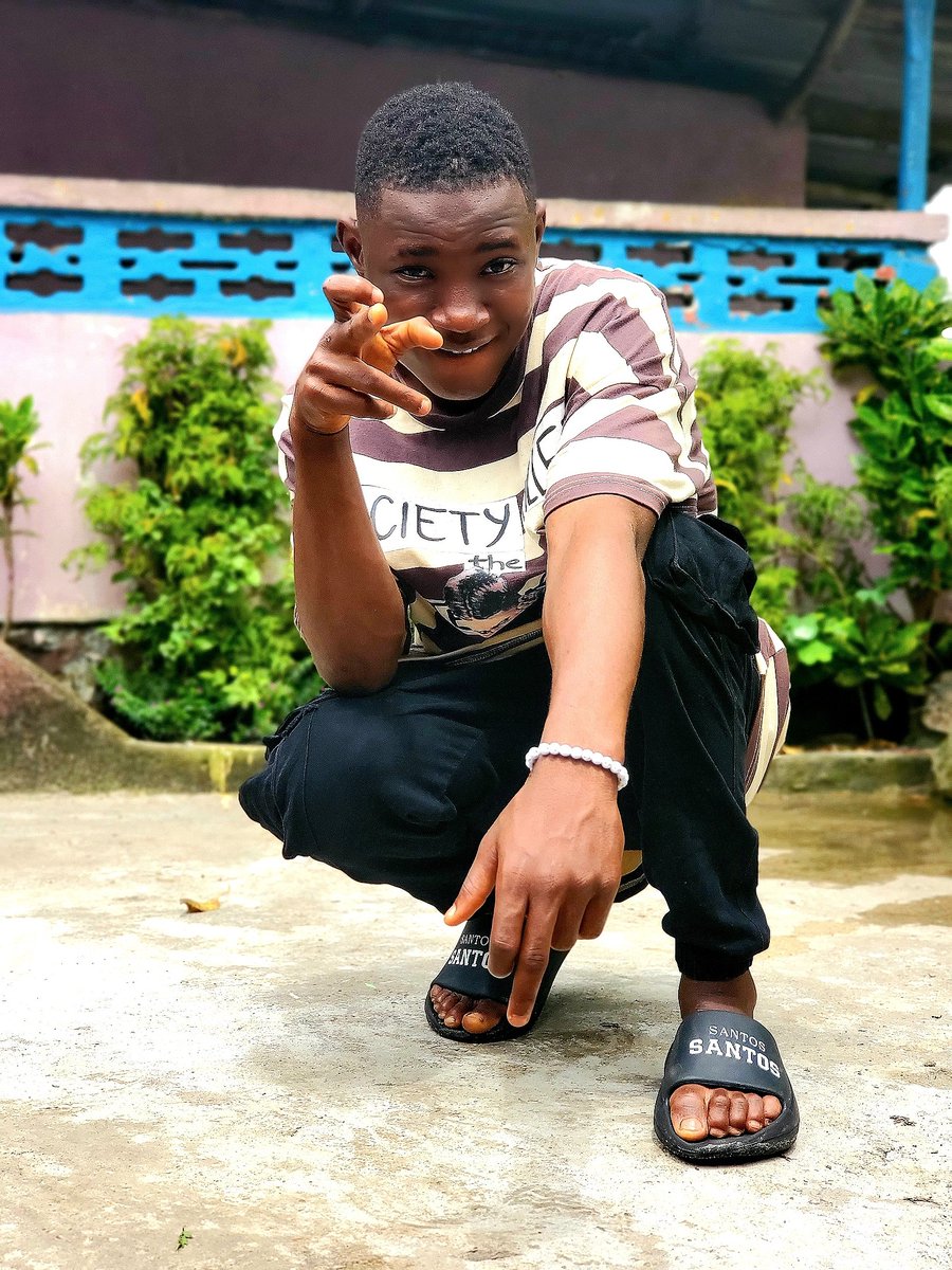 kpehe_augustine's tweet photo. I wonder what stops you Nigerian 🙄player's doing what 😬you usually🤔 do in your virus clubs when you come to the national🖤🤎 team you people are playing sheet💩 https://t.co/V6CgAx2MUl