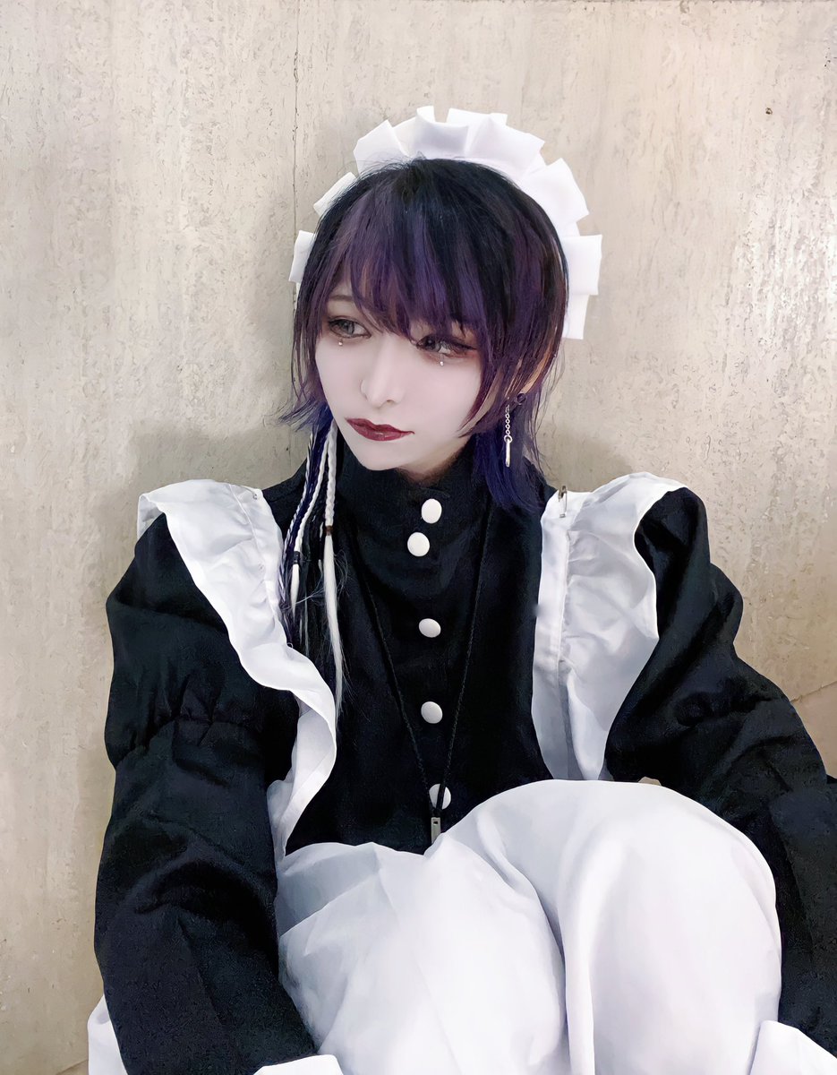 EVOL__LEON's tweet photo. 「婚期を逃し迷走するコンカフェ嬢」
の地味ハロ https://t.co/KfUmhun3Gu