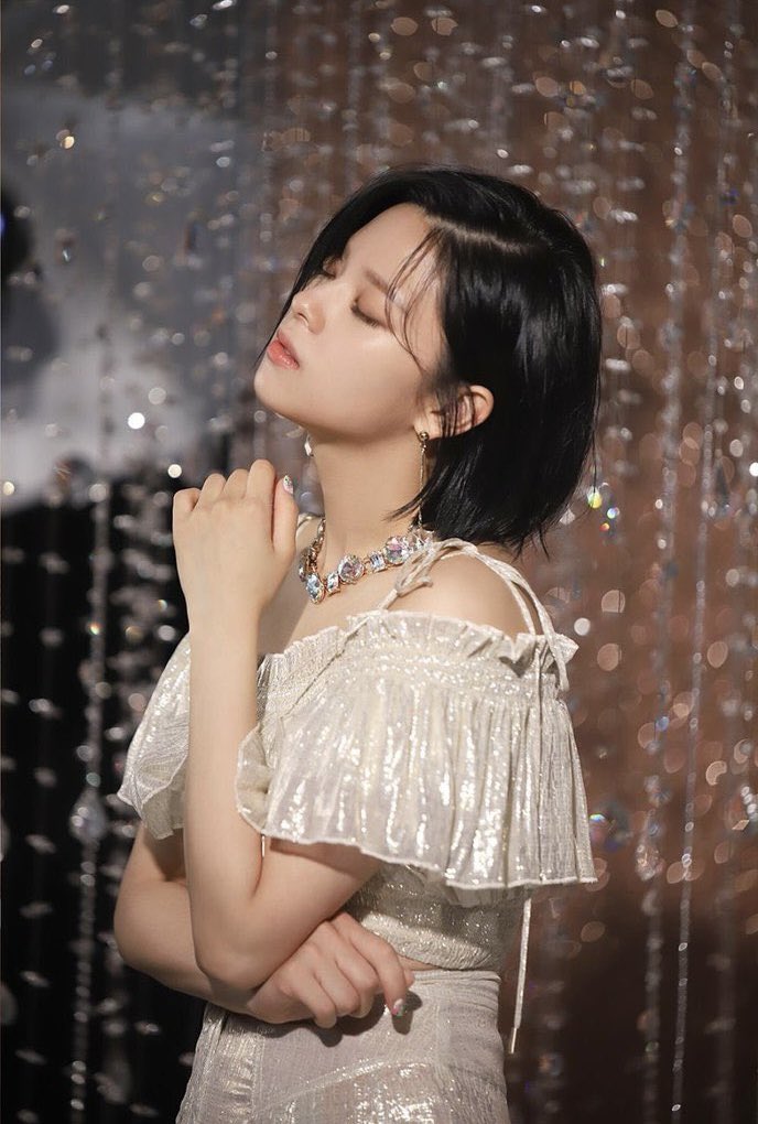 yjyworld's tweet photo. Happy Birthday to our shining star, Jeongyeon 🖤 May your 26th year be more joyful than the last 💕

Thank you for being born and becoming a singer. Always stay happy and healthy Jeongyeon 🥹🫶

#HappyJEONGYEONday
#정연이와_채워가는_11월의_조각
#AlwaysWithYoo https://t.co/KdWTVotzUZ