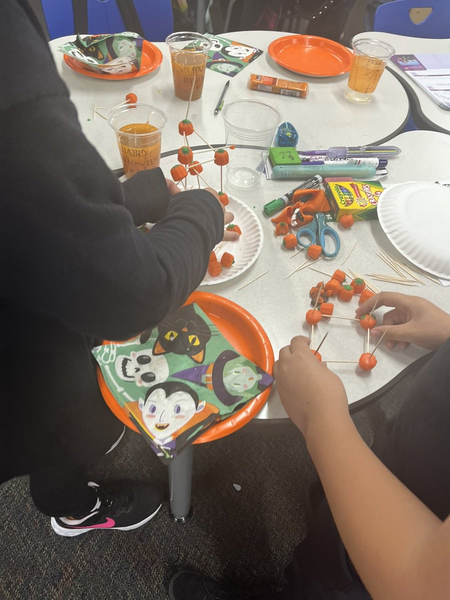OConnell5th's tweet photo. Next up for STEM, who can build the tallest haunted house? @WegienkaWildcat https://t.co/80mb4VMUjh