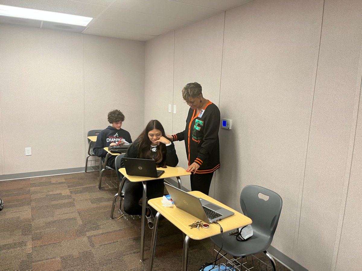 RNECollegeCtr's tweet photo. College Application Day @RNECavaliers Seniors happening now! Great to have college and university admissions reps to assist @AllenUniv @USCUpstate @CokerUniversity @MidlandsTech @francismarionu @winthropu
@SCCANGO #CAMSC2022 https://t.co/QFsNgX51SS