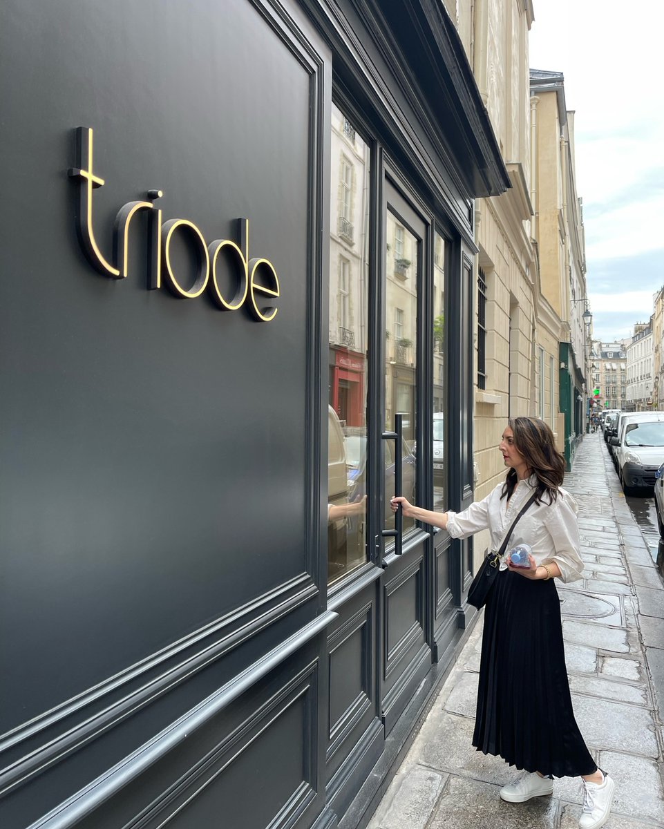 fletch_rhodes's tweet image. 🇫🇷  Our own #EmilyinParis sourcing unique finds! See her Paris rec&apos;s on the #FRblog! fletcherrhodes.com/blog/fr-travel…

#FletcherRhodes #FRstyle #InteriorDesign #SonomaInteriorDesigner #NapaInteriorDesigner #WineCountryStyle #FRsourcebook #FRtravels #Paris