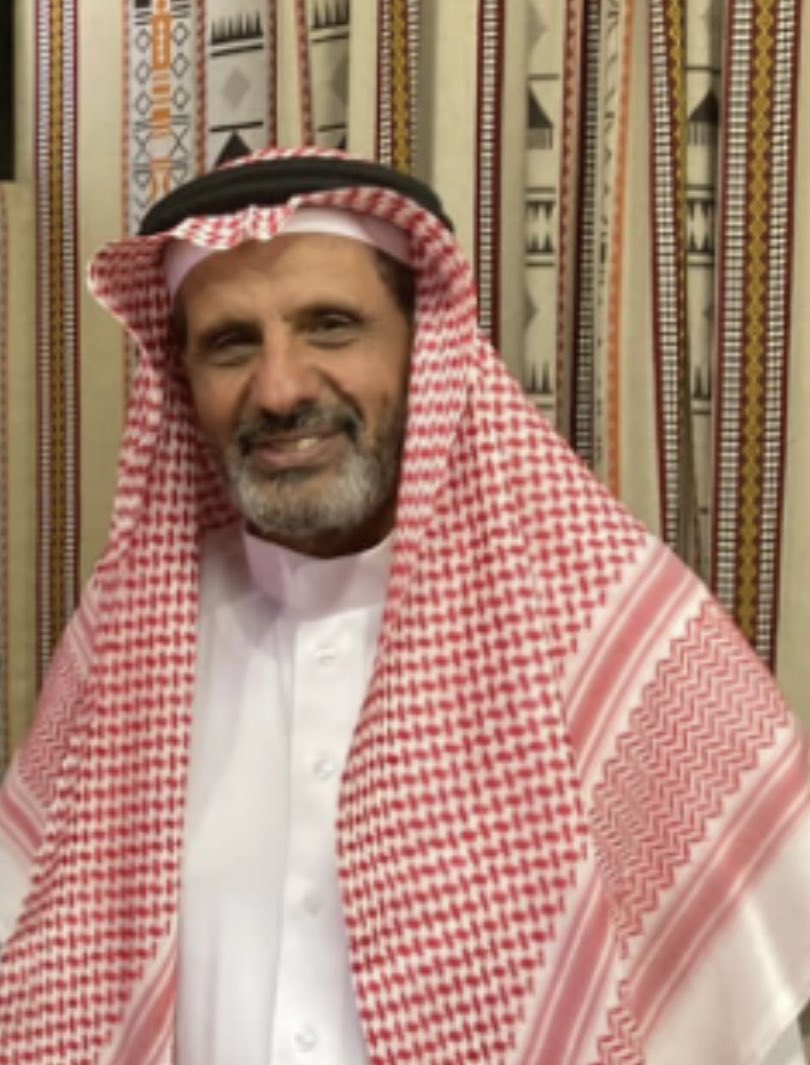 رحمك الله يا أبا نبيل ، الرجل البشوش الخلوق يذهب ضحية أوهام المدمنين ،وعدم الجدية في التعامل مع التهديدات التي تلقاها ،،،،الله يرحمك ويغفر لك ويسكنك فسيح جناته 🤲