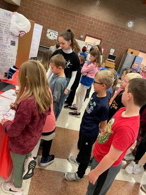 SchoolBennett's tweet photo. Thank you to VCSU Students for sharing their science projects with Bennett Students https://t.co/OonH8rtm1i