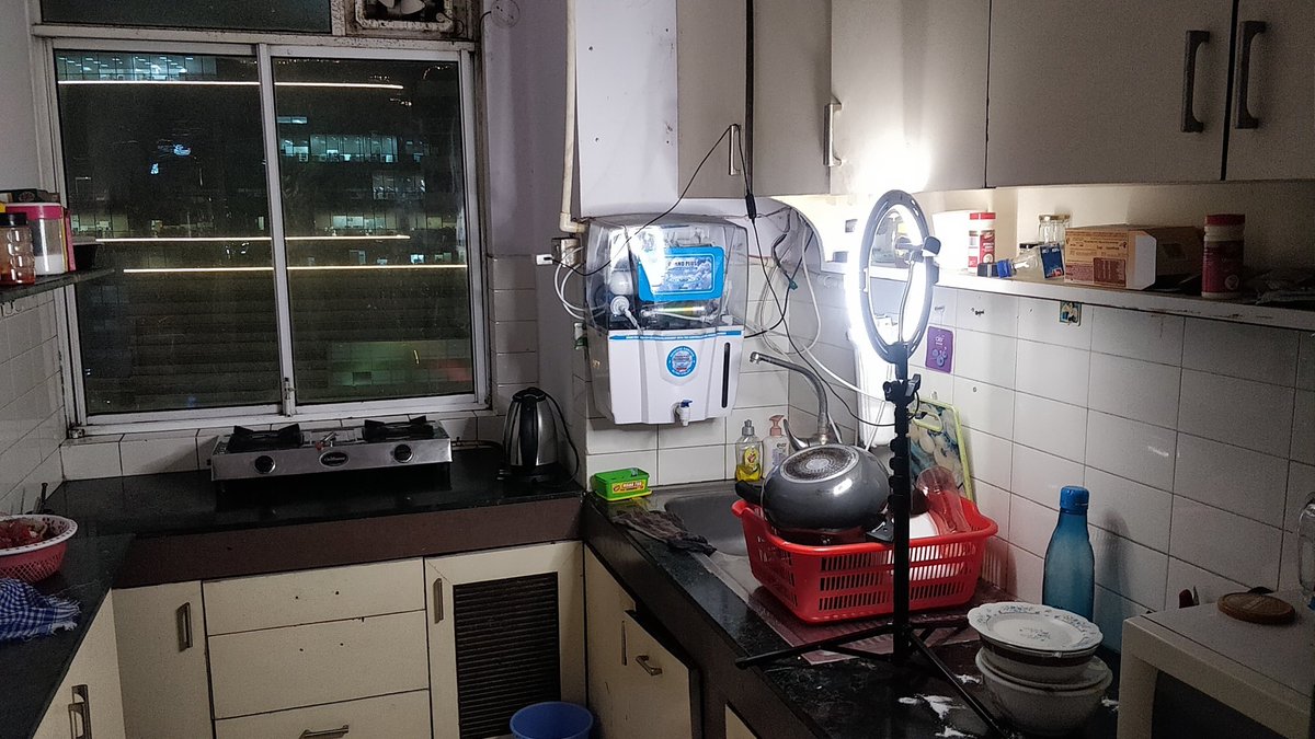 shauryaj23's tweet photo. When your kitchen bulb stops working but then you remember that you are the cofounder of an online learning platform https://t.co/mA3gk1A8qM