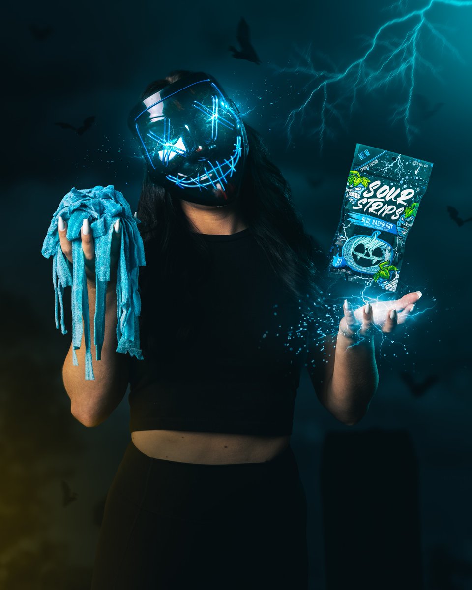 👻 Retweet to win! 👻 HAPPY HALLOWEEN!! 🎃 Let's kick off the spookiest day of the year with another spoooky giveaway! 💀 Follow our page 💀 Retweet 💀 Comment down below We'll choose 2 of you to WIN our limited edition Spooky Pack! Good luck!! sourstrips.com