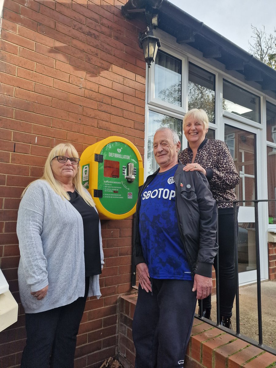 Great to see another Public Access Defibrillator added to the growing number across my wee town - my Castleford HeartStart campaign has been more successful than I could have imagined