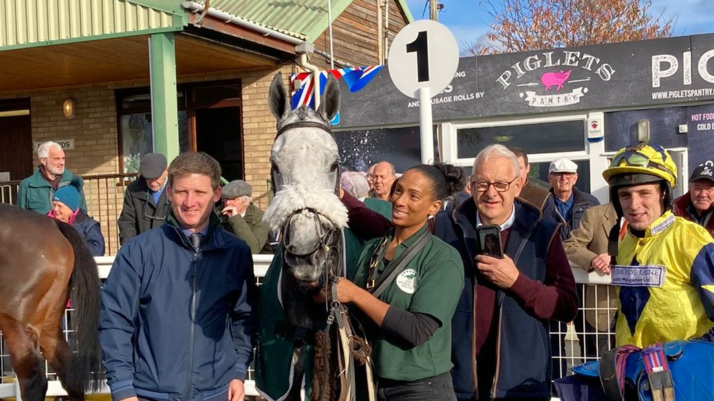 Hereford Racecourse tweet media