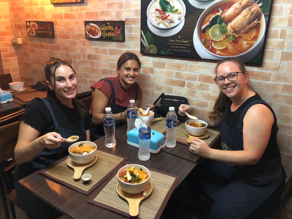 KelleySchool's tweet photo. Kelley Direct #OnlineMBA students have been busy in Thailand! They visited PTT Global to learn how they're upcycling waste into products that can be sold. Afterward, a group of students took a cooking class to learn more about the local cuisine. #KDGlobal #KelleyDirect https://t.co/omRPC1ZWWz