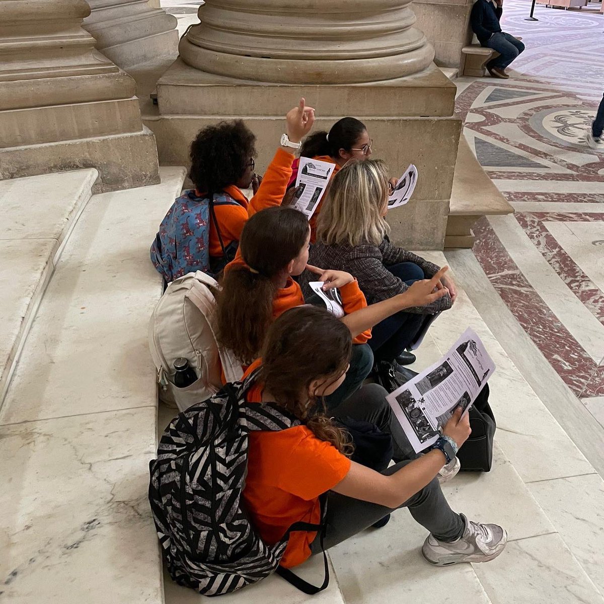 At hub school, we expand our knowledge of history and culture through experiences!

The kids had the opportunity to discover Napoleon Bonaparte’s tomb at the Invalides. 
One of many important figures of the French Revolution! 🇫🇷 #1789 #learningthroughexperiences #history
