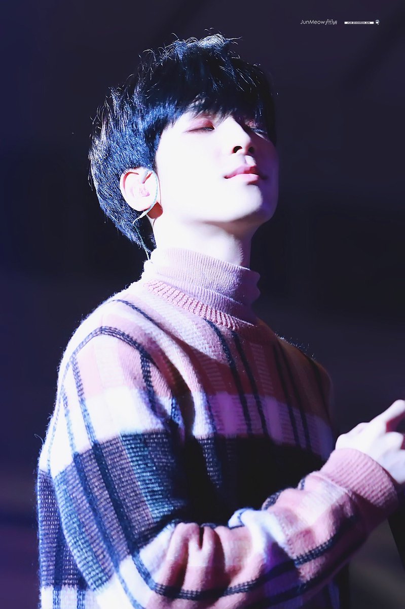 only_jww's tweet photo. 11월. 큰거 온다.
바로바로
연말원우의 계절.
다들 햄보칸 11월 보내세여❤︎︎ https://t.co/niHfXj2isq