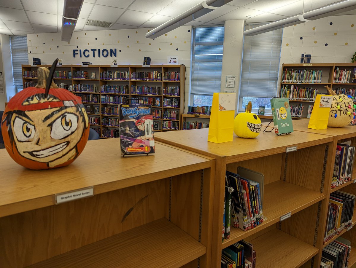 EastgateReads's tweet photo. Character Pumpkin Contest! Check out these awesome pumpkins our Eagle teachers created! #characterpumpkincontest @Eastgate6NKC @NKCSchools https://t.co/UQ0scaAtps
