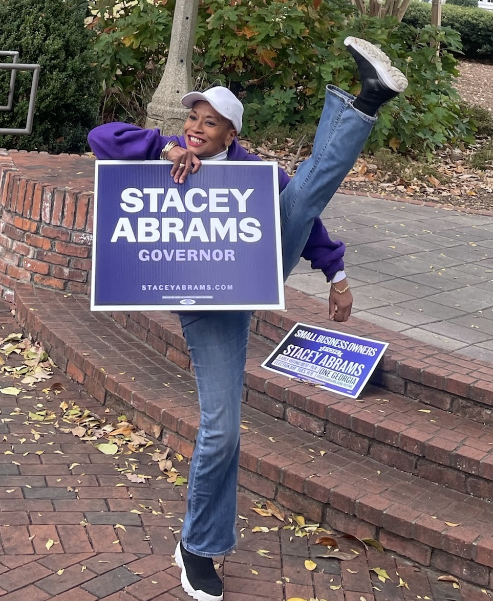 Campaigning with her was AMAZING!!!! On to Miami for Val Demings!!! WINNING😃 #vote #staceyabrams