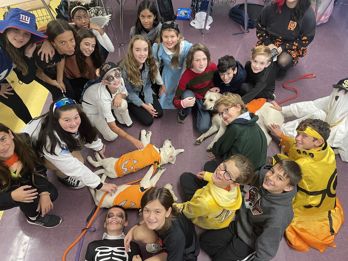 Special visitors on Halloween! ❤️ <a href="/itsahorbelthing/">Horbelt</a>