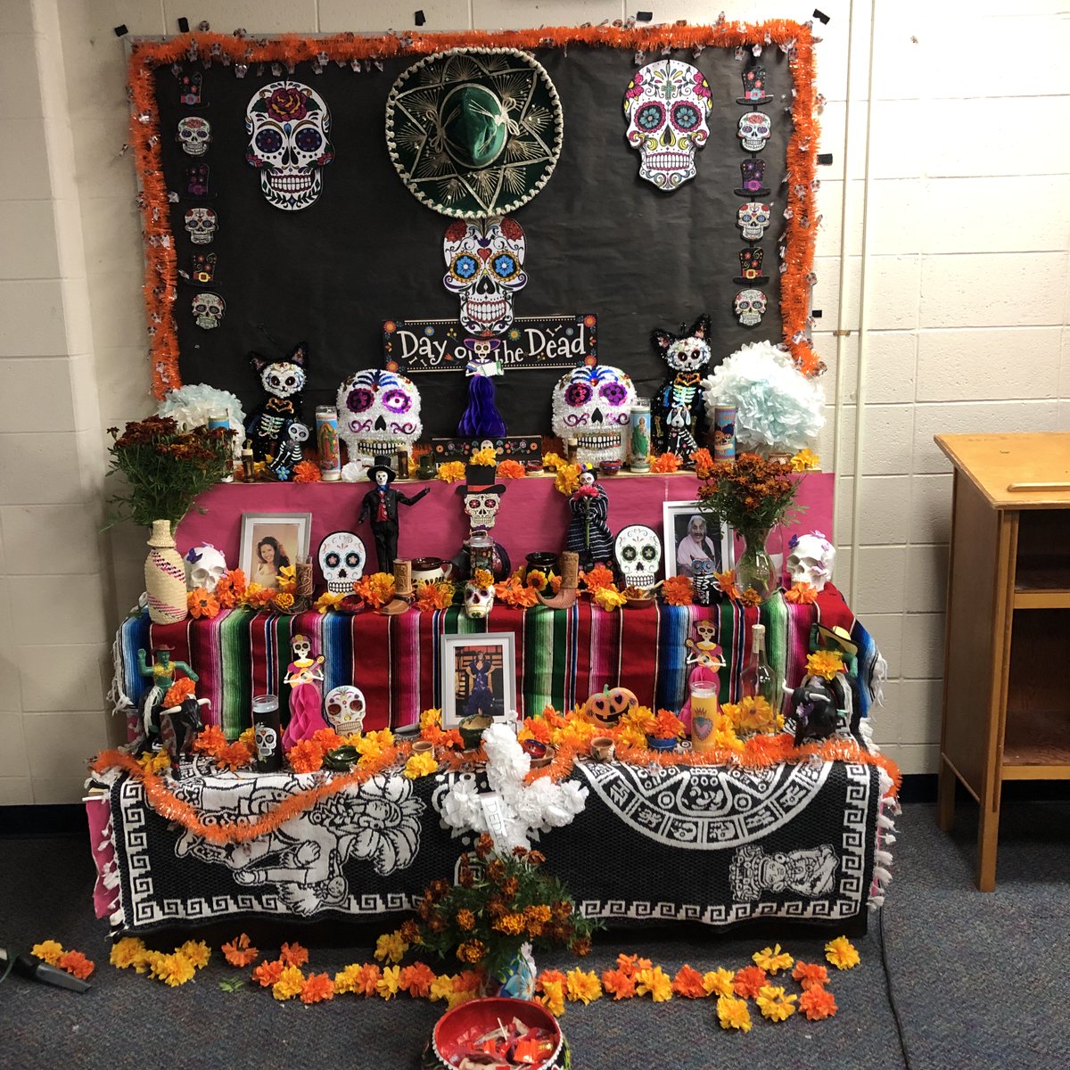 SKHS Rebels carving pumpkins and decorating for Showcase Night on 11/1/22.