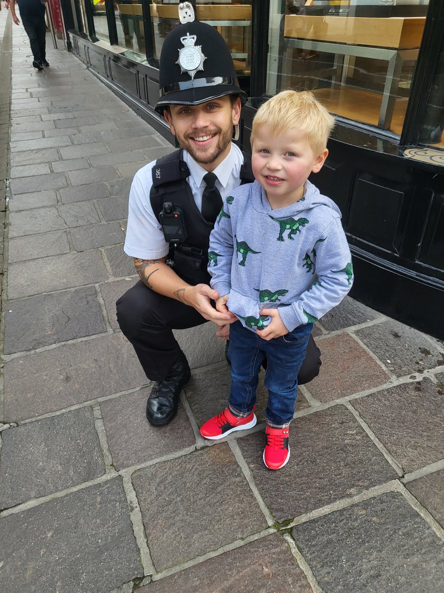 Had a lovely half term with my boy, managed to do some cool things and make some special memories....his favourite of all?.. bumping into his daddy in town 👮‍♂️💙 #cantbemad <a href="/townpoliceunit/">St.Helier Town Police Unit</a>