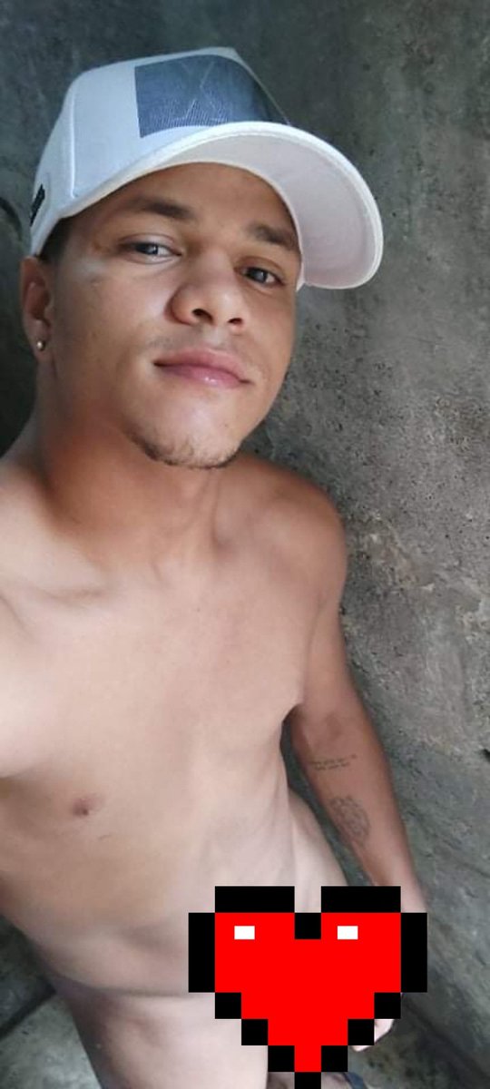 HeterosHot17's tweet photo. Hetero engañado, rt si quieres ver su contenido o manda md 🔥 🥵. 
Comenta que hetero te gustaría ver 😈🔥 https://t.co/bJcWFdmNNX