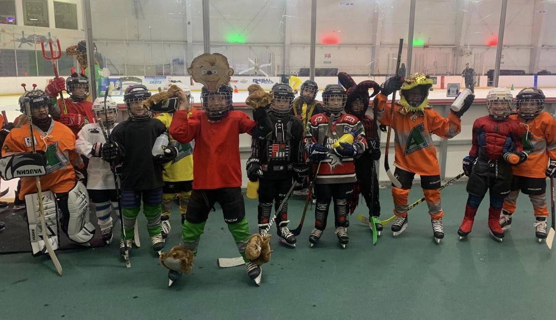 AerodromeIce's tweet photo. β¦and some photos from the 8U Halloween practice. How cool is that? #icehockey #coolfun #Halloween https://t.co/hItV868hqC