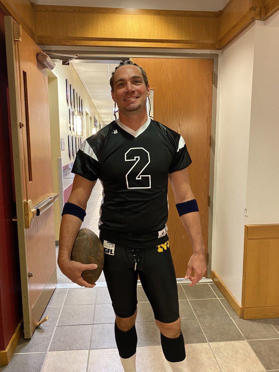 AslanHodges's tweet image. Happy Halloween y'all