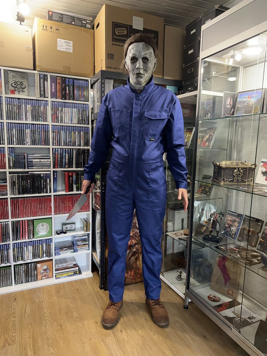 Happy Halloween 🎃 und viel Spaß mit der Halloween YouTube Show 2022. Folgende Kanäle haben ihren Beitrag beigesteuert: 

<a href="/gamingrelated7/">Mike (Screaming Pixel)</a> <a href="/YetiVin/">YetiVin</a> <a href="/pronoob2k/">Kevin aka...</a> <a href="/SammlerSchutz/">SammlerSchutzhuellenDE</a> <a href="/RetroGamePanda/">Retro Gaming Panda</a> <a href="/schroff_gezockt/">Weidi Schroffmann</a> uvm. 
#Halloween #YouTube 

youtube.com/playlist?list=…