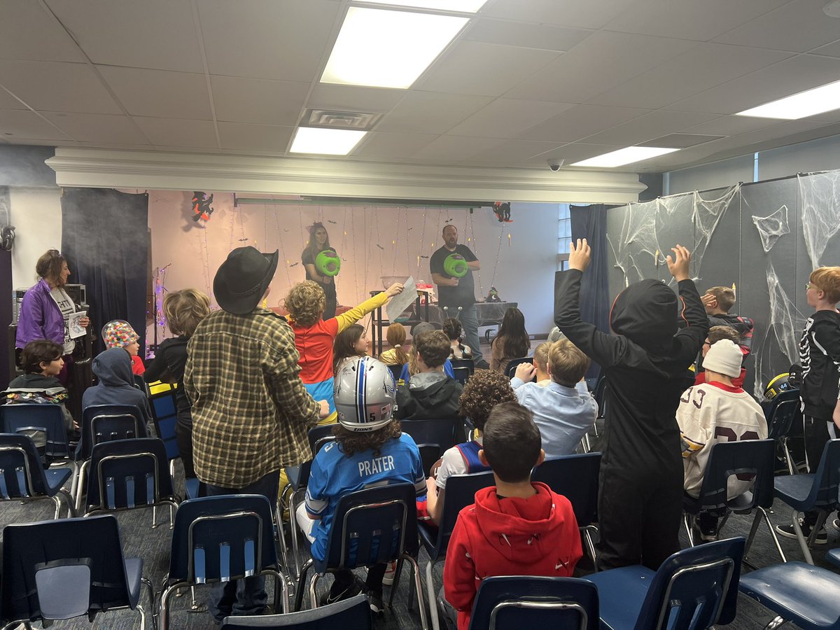 What happens when you mix teachers who love 🧡 science with Halloween 🎃?? A whole lot of dry ice and tons of fun!! Great morning at Derby MS! <a href="/BirminghamPS/">Birmingham Schools</a> #BirminghamBrilliance