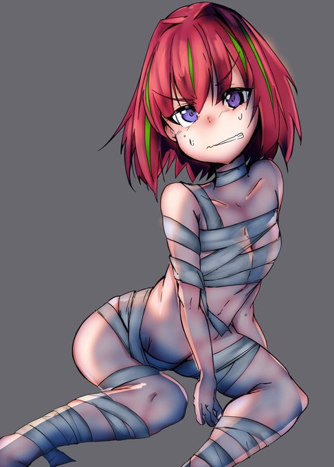 ハロウィン何も思いつかなかったので包帯まきました 