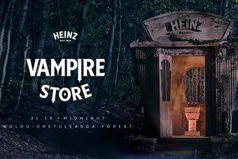 TheChristinab4's tweet photo. As someone who loves #Halloween it seemed fitting to find a few great ad campaigns centered around the holiday. Heinz ketchup had a great vampire themed ad. https://t.co/vO79vYGGV8