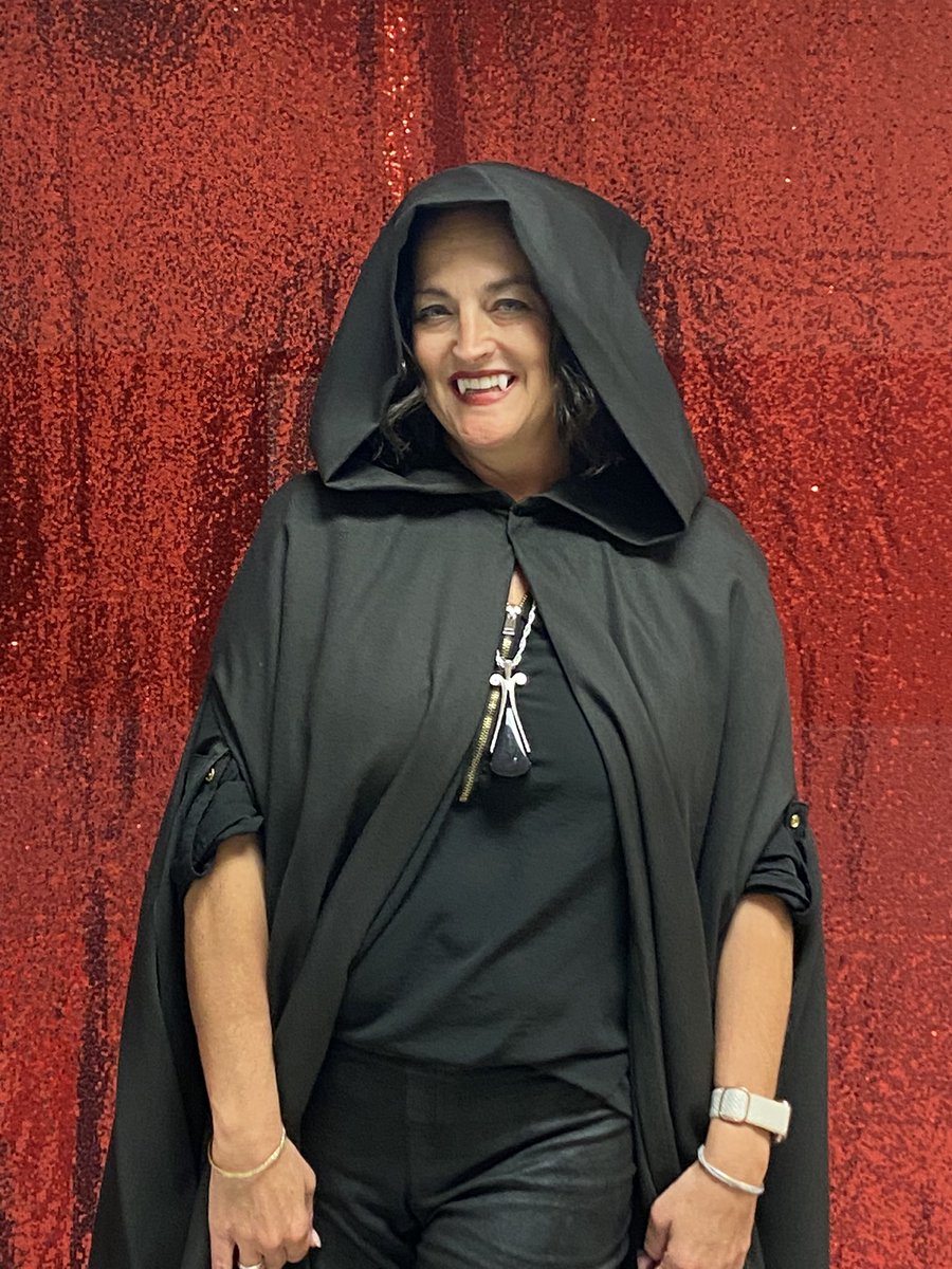 mousavidin's tweet photo. @THS_Tigers #SpookyTigers https://t.co/Ysad7GTqeE