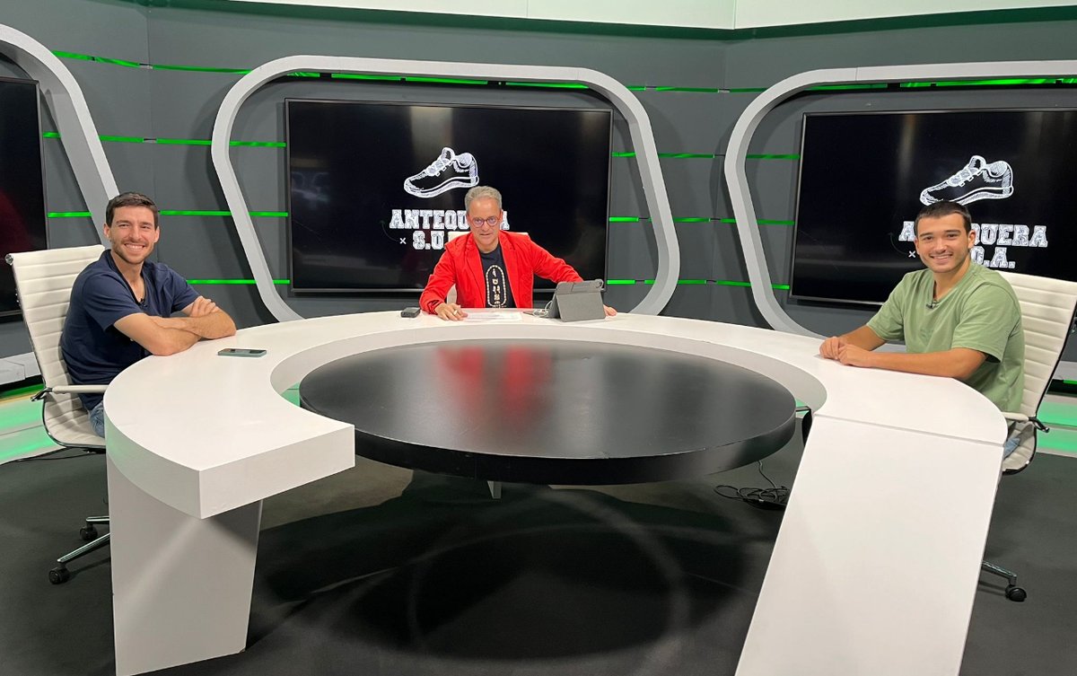 101tvAntequera's tweet photo. #Deportes #ATQSuda
📺 Hoy visita @ATQSUDA, el capitán del Besoccer UMA Antequera @UMAAntequera Miguel Conde @BetiMiguel y el portero José Antonio Guillamon @chispiguillamon para repasar el último encuentro en Noia y el arranque de temporada en primera división
🕤 A partir 21.30 h https://t.co/Itd7T7OrYj