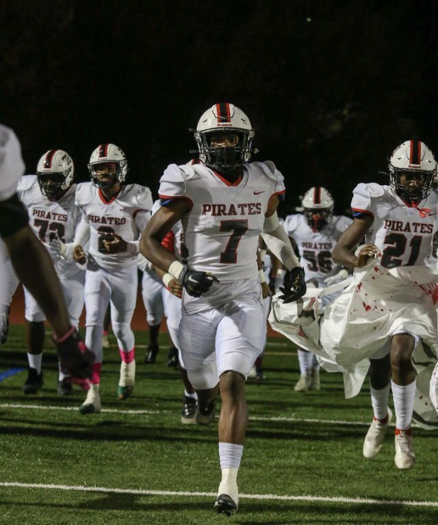 BlackSocrates47's tweet photo. Great Team Win Friday Night !!! 

Stone Mountain 22 - Midtown 0 

Super proud of the way our Defense dominated !!! 

Shut Out 🍩 

Total Yards - 141
Rushing - 67
Passing - 74 

11 Offensive Series 

6/11 - 3 &amp; Outs 
4/11 - Interceptions
1/11 - Punt https://t.co/8UKrrd11cJ