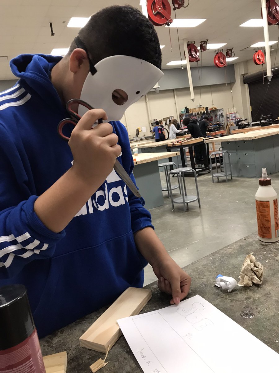 There’s nothing scary happening in woodshop today. #halloween <a href="/HumbleISD_CTE/">Humble ISD CTE</a> <a href="/HumbleISD_WMS/">Woodcreek Middle</a>
