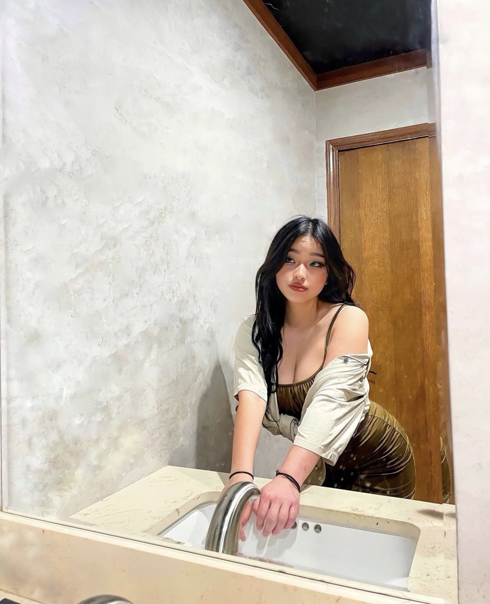 Mikay_sohot's tweet photo. Book me now??

Retweet'follow'and hit ❤️ for free

dm me now on my tg:@mikaysohot

#nsfwtwt #alterpinayvideo #alterworld #alterpinayph #alterph #alterphillippines #alterbooking #alternewbie #AlterManila #AlterManila #AlterMakati #alterpinayvids https://t.co/T7BTYGUTJF