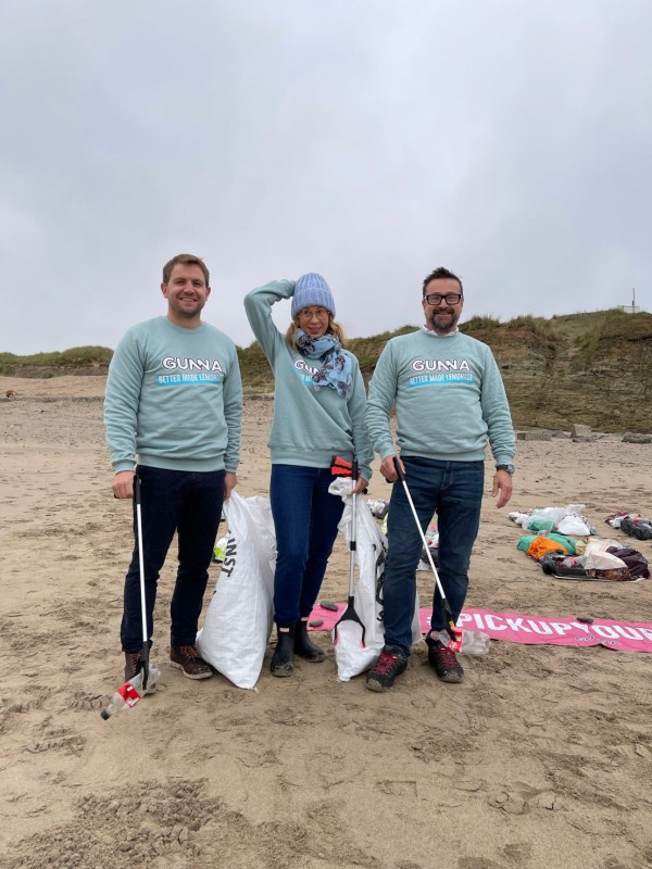 🍾 Petition launched to ban plastic bottles 

 #Recruitment tinyurl.com/26yk7xem