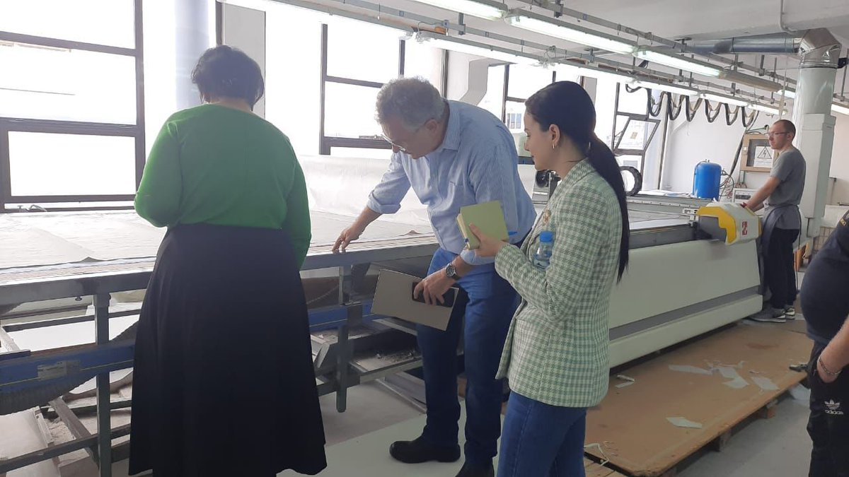 UN_Albania's tweet photo. .@UNIDO visited garments & footwear companies in Tirana to help them turn into more #ResourceEfficient & #EnvironmentallyFriendly. Included a debriefing session w national experts of the Technical University. Part of 'Business Parnerships & Solutions for #SDGs' JP, funded by 🇸🇪 https://t.co/DD6C76V4lv