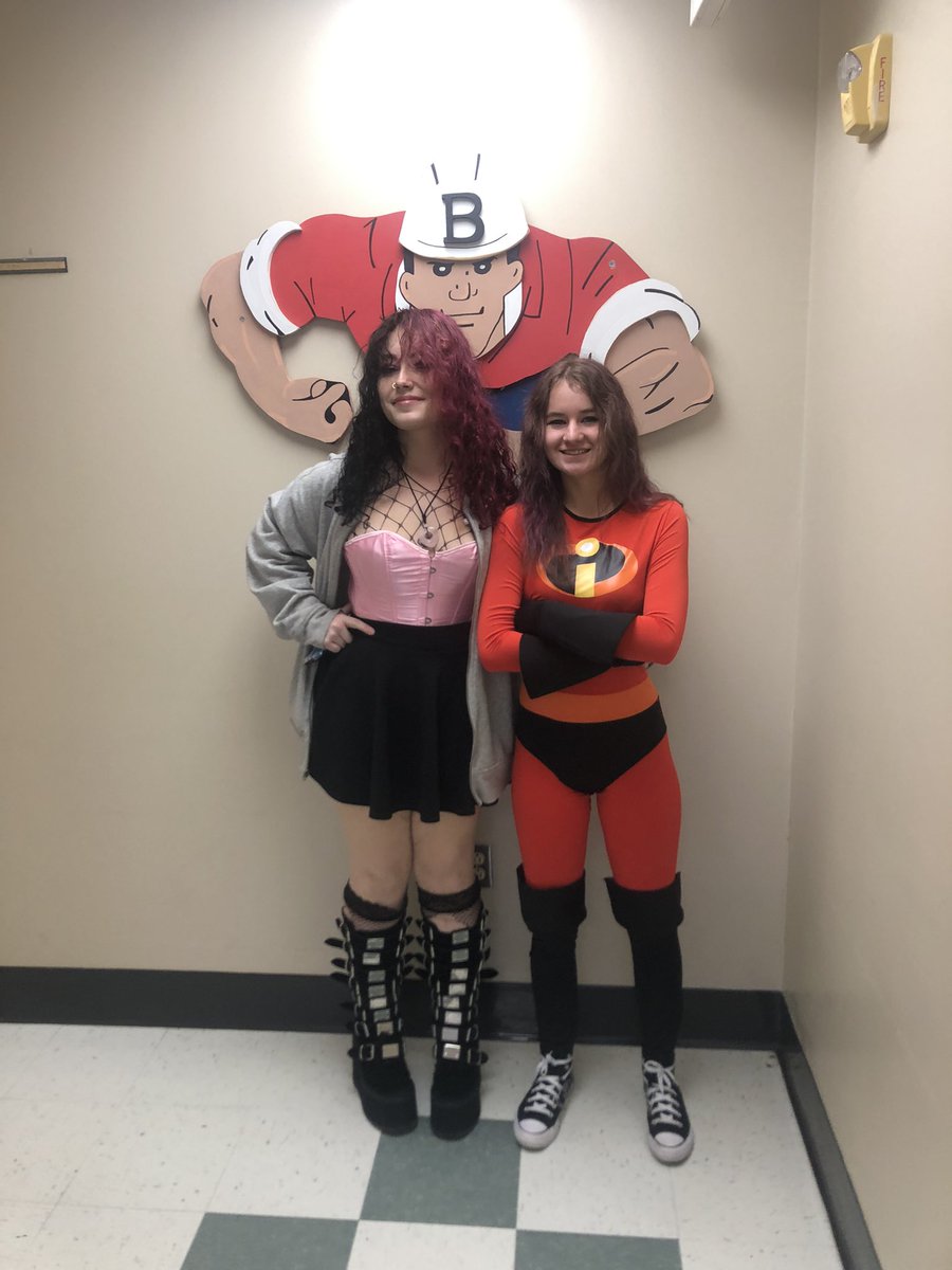 BridgesHS's tweet image. We had a Monster from Monster High show up today and Mrs. Incredible today. #Halloween #hammersup #wearebuilders