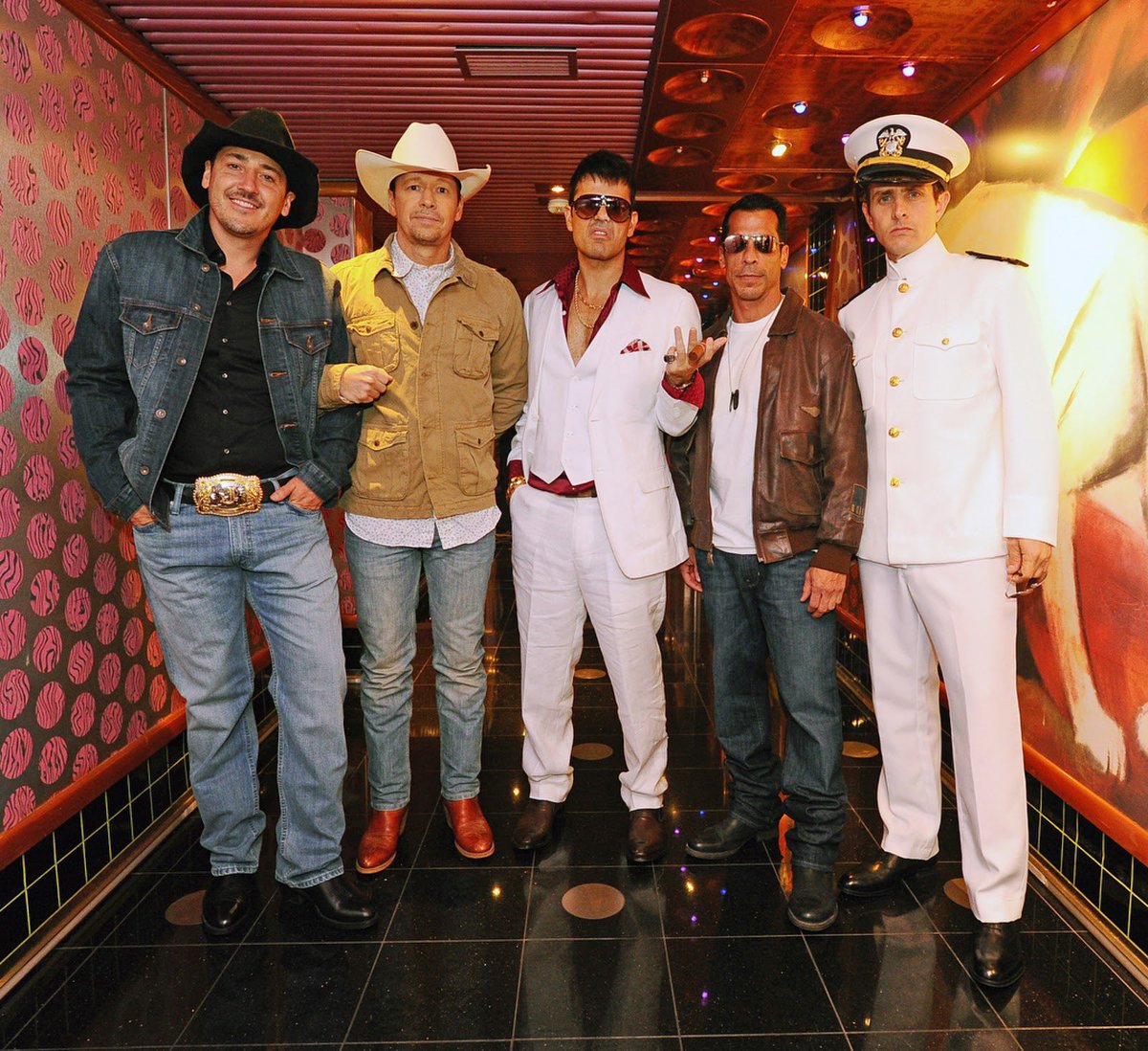 NKOTB's tweet photo. Have a spooky Halloween, Blockheads! Wishing you all treats and no tricks tonight 🤖❤️ https://t.co/0Qafkd1per