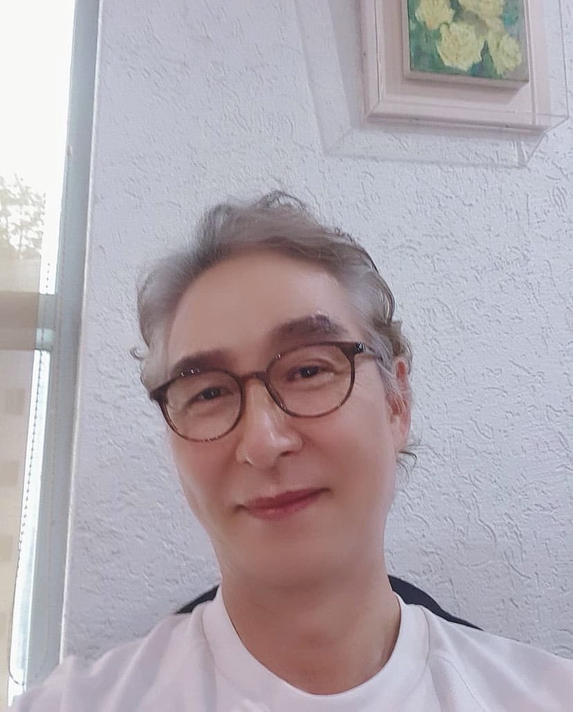 有些人认为真相可以通过一点掩盖和装饰来隐藏。但随着时间的推移，真实的东西被揭示出来，什么是假的就会消失
