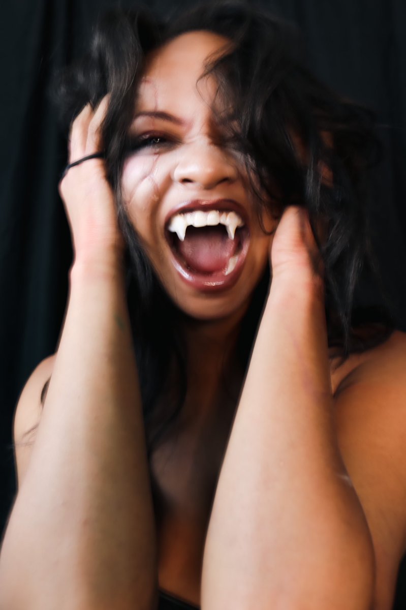 iamocolaa's tweet photo. Vampy Halloween π§π½ββοΈπ€
#ocolaa5daysofhalloween #Halloween #ocolaa https://t.co/0Lw43Arz3Y