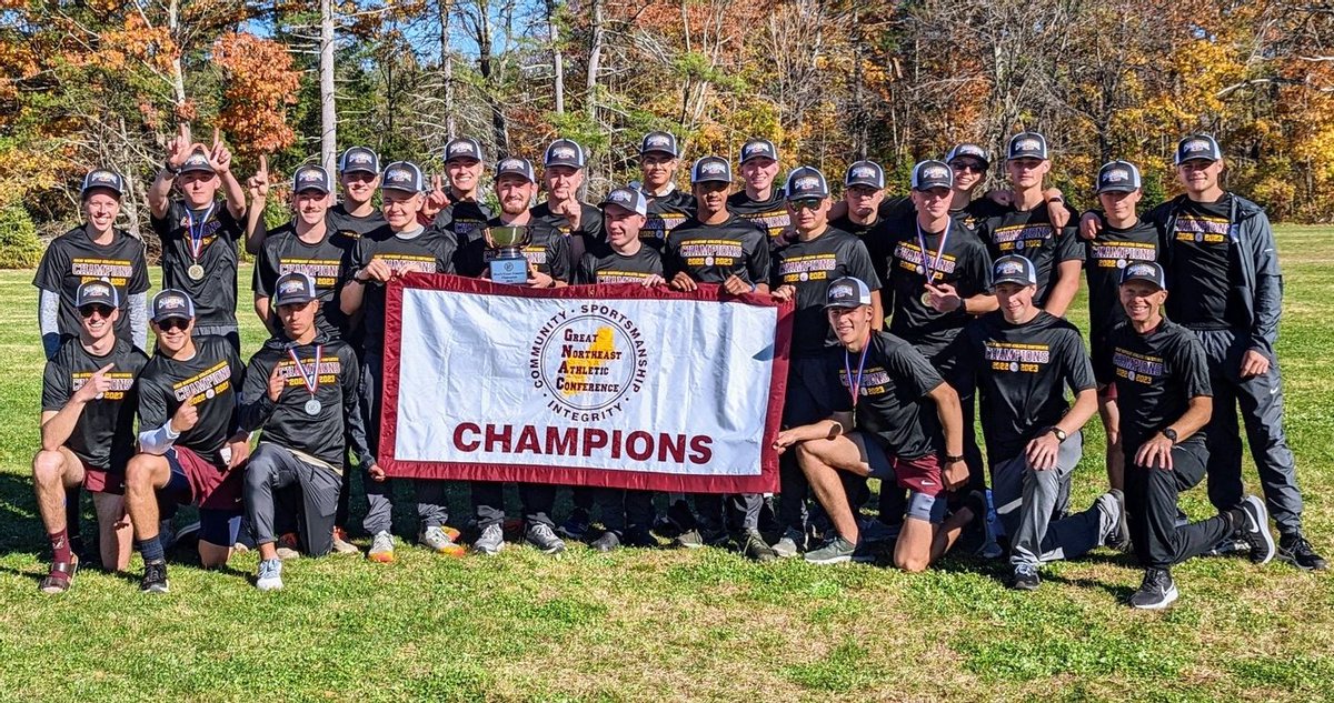norwichnews's tweet photo. Men's Cross Country: Cadets claim first GNAC title since 2017, Nash earns GNAC Rookie of the Year honors. 
https://t.co/73EpqgojaM https://t.co/LuAub12G4O