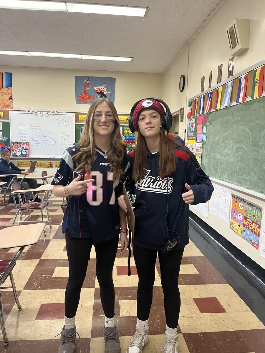Saratogacchs's tweet photo. Happy Halloween from Saratoga Central Catholic! https://t.co/funqh1BOyF