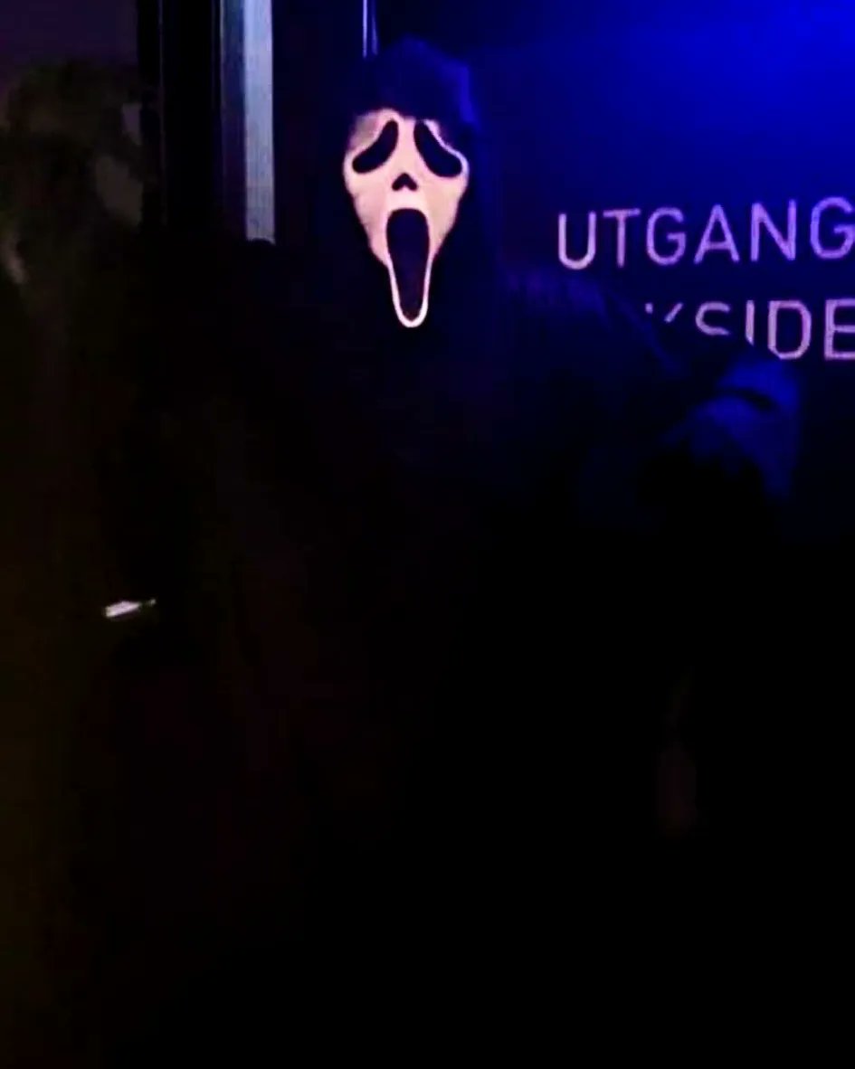 #cosplay #cosplayer #horror #horrormovie #kristiansandkino #horrorcosplay #scream #screamcosplay #ghostface #ghostfacecosplay #billyloomis #billyloomiscosplay #stumacher #stumachercosplay #horrormoviecosplay #halloween #cosplaynorway #cosplaynorge #cosplaying #scareactor