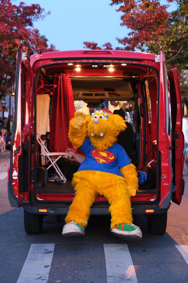 party_with_loco's tweet photo. Hollidaysburg parade was blast. I wonder, who was everyones favorite part of the parade🧐🧐 #AlwaysBeLOCO https://t.co/vSQvgNMYQT