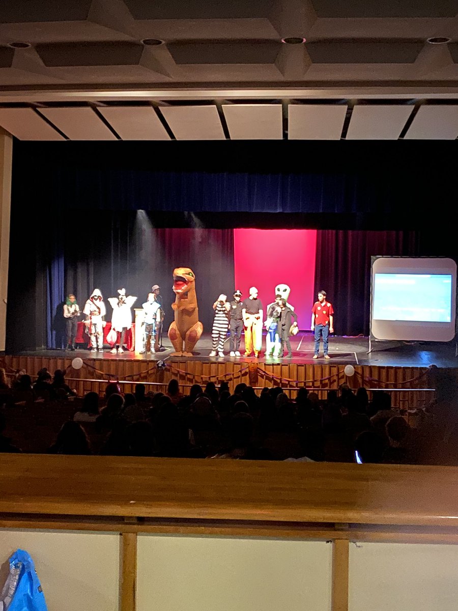 Halloween Fashion Show <a href="/HillcrestHS/">Hillcrest High School</a> #Myjobrocks