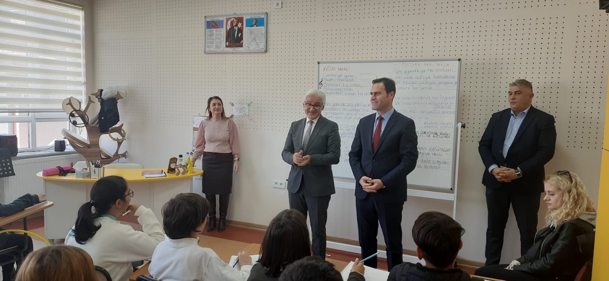 MemYenimahalle's tweet photo. İl Millî Eğitim Müdürümüz Sayın Harun FATSA, İlçe Millî Eğitim Müdürümüz Sayın Veli KARAKUŞ ile birlikte Gazi Osman Paşa Ortaokulunu ziyaret ederek yürütülmekte olan eğitim öğretim faaliyetleri hakkında okul yöneticilerinden bilgi aldı.
@tcmeb @MemAnkara @Harunfatsa @velikarakuss https://t.co/O1AKHRbwIW