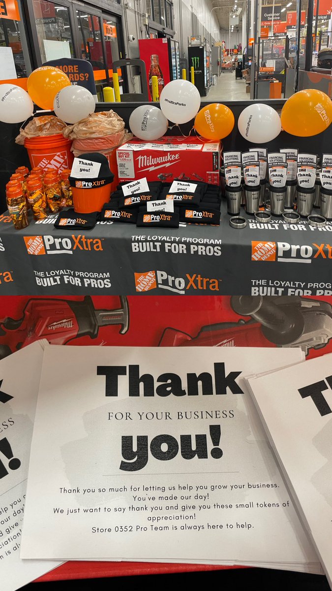 niafrom352's tweet photo. Personalized Thank You Notes + Snacks + Freebies = Smiling Pro’s! 😃 @TamlaTurnerTHD @JamesBarger7 #ProAppreciationWeek #ProXtra https://t.co/JpwM1JIIL5